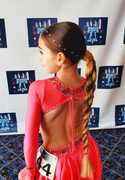 Hairstyles For Jazz Dance, Dance Hairstyles Competition Acro, Color Gaurd Hairstyles, Hairstyles Dance Competition, Cute Dance Hairstyles Jazz, Dance Competition Hair Ponytail, Dance Audition Hairstyles, Hair For Dance Competition, Dance Competition Hair Braids