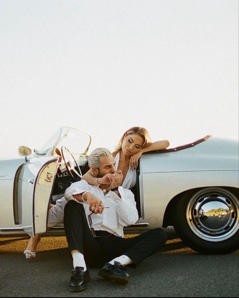 Vintage Inspired Engagement Photos, Engaged Photos, Retro Engagement Photos, Car Engagement Photos, Classic Car Photoshoot, Vintage Convertible, Vintage Engagement Photos, Vintage Car Wedding, Couple Engagement Pictures