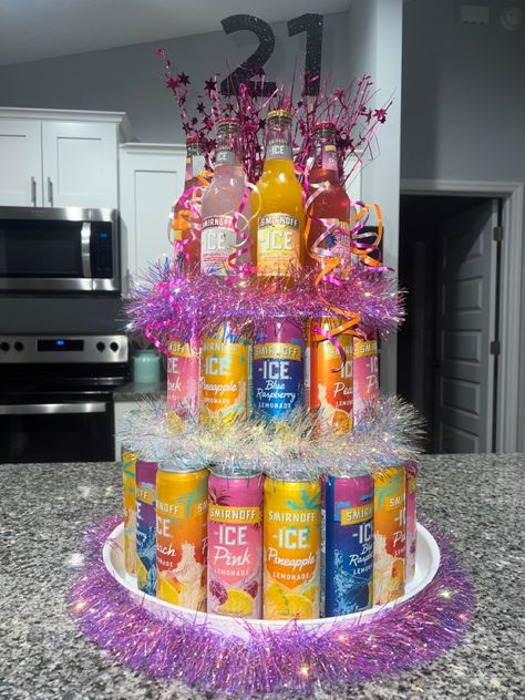 Beer Bday Cake, 21 Diy Birthday Gift, 21dt Birthday Cake Ideas, 21 Bday Decorations Ideas, Fun Drinks For 21st Birthday, 21 Birthday Themes Ideas, 21at Birthday Party Ideas, 21st Bday Decorations Diy, 2k Birthday Theme