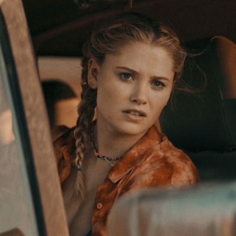 Hunter Fall Movie, Runaways Karolina, Avengers Fanfic, The Fall Movie, Fall Movie, Virginia Gardner, Mad World, Writing Characters, Story Characters