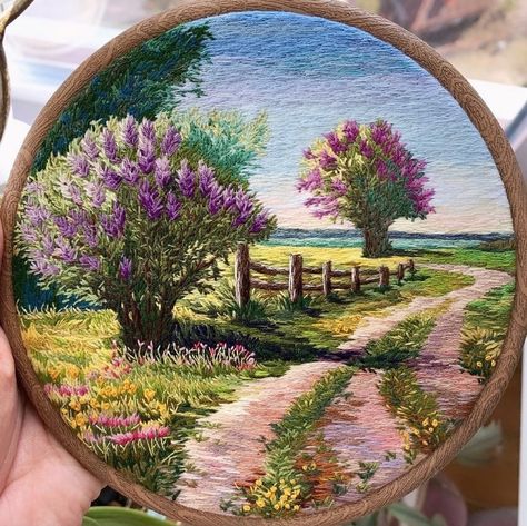 Embroidery Hoop Art Diy, Sunny Summer Day, Pola Sulam, Art Embroidery, Embroidered Art, Hand Embroidery Projects, Learn Embroidery, Thread Painting, Hand Embroidery Art