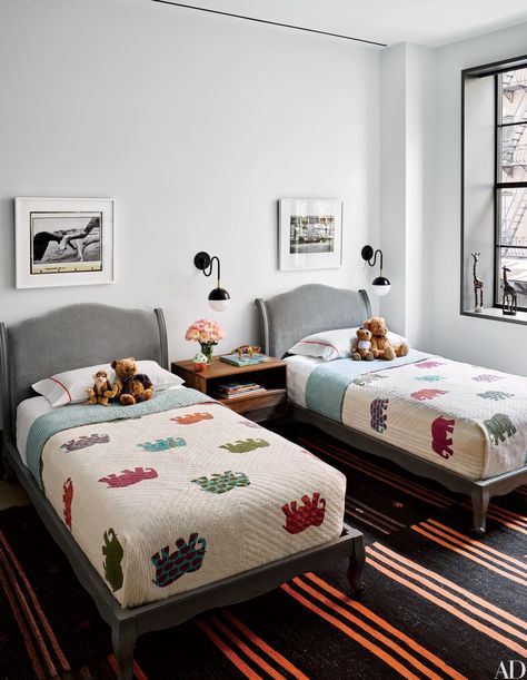 Images by Naomi Watts’s brother, photographer Ben Watts, are displayed above RH Baby & Child beds in the boys’ room of her Manhattan apartment. Stylish Kids Bedroom, Boys Shared Bedroom, Shared Bedroom, Bilik Tidur, Twin Bedroom, Shared Room, Naomi Watts, Kids Interior, Big Boy Room