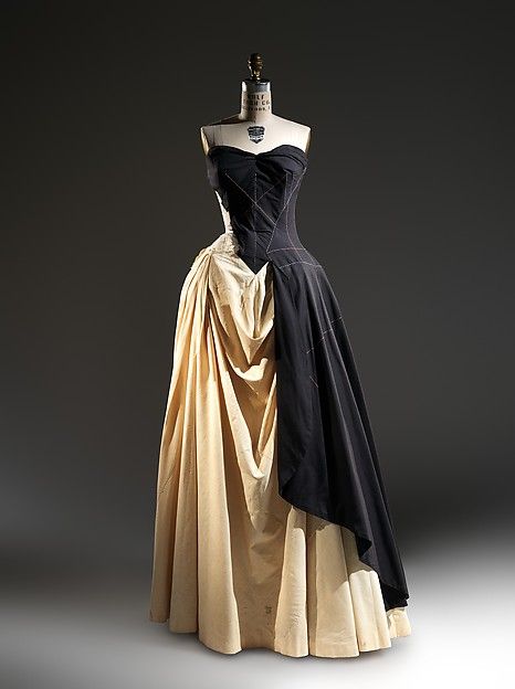 The Charles James holdings include an extraordinary collection of sewn muslins and flat patterns that represent James' design process from original concept to the finished garment.  At his behest, three of his most devoted clients, Millicent Huttleston Rogers, Mrs Charles James Beyond Fashion, Manus X Machina Fashion, Manus X Machina, 5 September, Charles James, Vintage Gowns, Costume Institute, Vintage Couture, 1940s Fashion