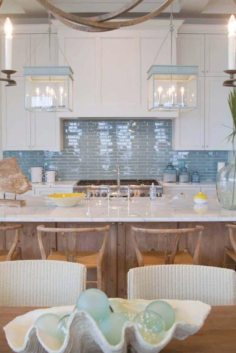 shell n glass balls Florida Beach House Interior, Coastal Interior Design Ideas, Coastal Beach Kitchen, Island Table Combo, Small Beach House Interior, Colorful Beach House, Beach Condo Decor, Hamptons Interior Design, Unique Kitchens