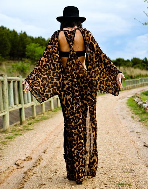 Cheetah Print, Street Fashion, Animal Print Outfits, Estilo Hippie, Leopard Fashion, Animal Print Fashion, Moda Boho, Leopard Dress, Passion For Fashion