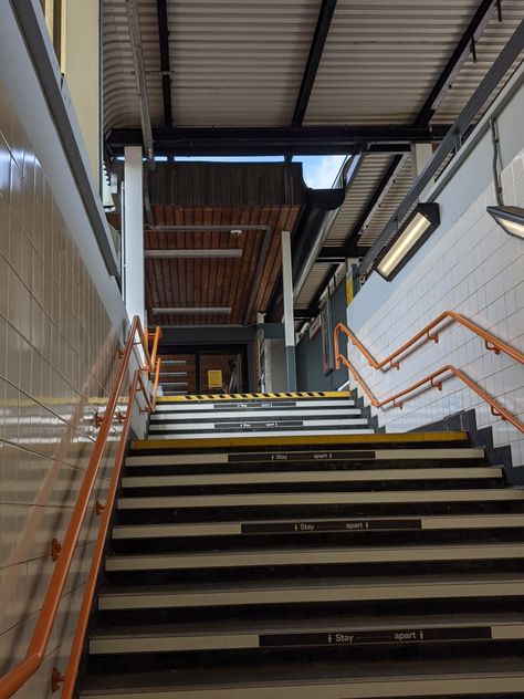 Stair Aesthetic, Starsza Pani, Train Station Aesthetic, Train Station Background, Unsleeping City, Station Aesthetic, Au Pics, Photography Phone, Grunge Photo