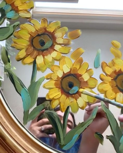 Natal, Upcycling, Fall Mirror Painting, Mirror Flower Painting, Long Mirror Painting, Flower Mirror Painting, Circle Mirror Painting, Painting Mirror Ideas, Small Mirror Painting