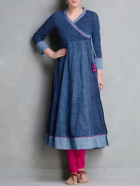 Salwar Pattern, Kurti Patterns, Salwar Designs, Punjabi Dress, Kurti Designs Latest, Cotton Kurti Designs, Dress Neck Designs, Kurta Designs Women, Indian Attire