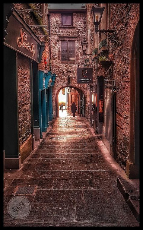 Butter, Kilkenny Ireland, Street Image, Diagon Alley, Book Nooks, Walkway, 17th Century, Travel Dreams, Road