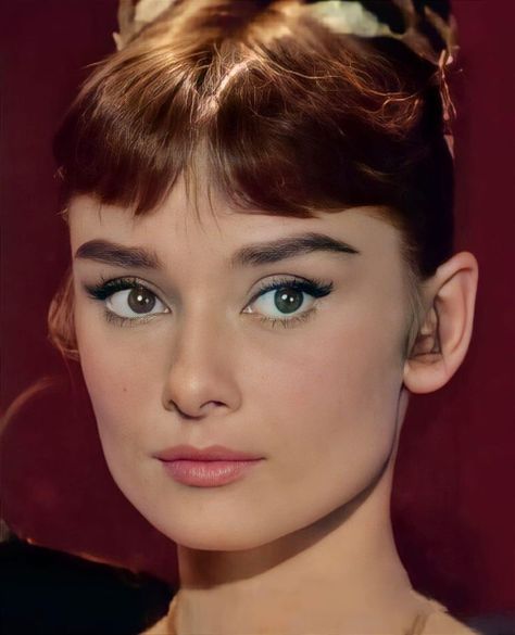 Audrey Hepburn Cat Eye, Audrey Hepburn Eyebrows, Audrey Hepburn Bangs, Picturresque Regina, Gamine Essence, Audrey Hepburn Eyes, Audrey Hepburn Makeup, Audrey Hepburn Hair, Aubrey Hepburn