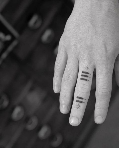 Piano Finger Tattoo, Piano Keys Tattoo Small, Guitar And Piano Tattoo, Keyboard Piano Tattoo, Finger Music Tattoo, Guitar Finger Tattoo, Piano Note Tattoo, Piano Tattoo Ideas Small, Piano Tatoos Small