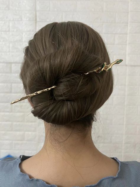 Gold Casual Collar  Zinc Alloy Plain Hair Pin Embellished   Women Accessories Gold Hair Stick, Hair Stick Aesthetic, Hairpin Drawing, Hair Pins Hairstyles, Chinese Hair Pin, Tusuk Konde, Chinese Hair Stick, Hair Pin Bun, Snake Decor