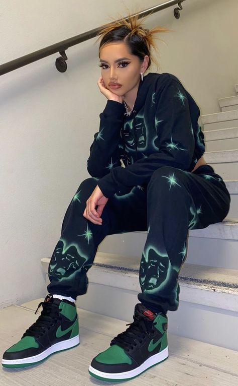 Aesthetic Drip Outfits, Hype Beast Outfits Women, Streetwear Girl, Grunge Goth, Swag Outfits For Girls, Tomboy Style Outfits, Classy Casual Outfits, Simple Trendy Outfits, Swaggy Outfits