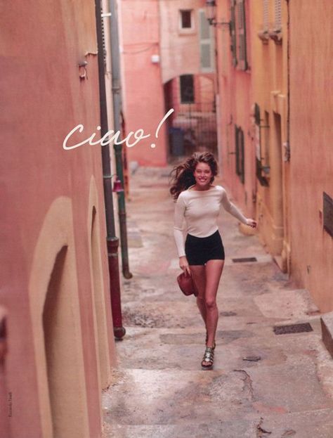 carefree Foto Portrait, Italian Life, Emily Didonato, Lily Aldridge, Mia 3, Foto Art, Italian Girls, Cindy Crawford, Looks Chic