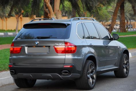 New BMW X5 21" Style 215's in Black & Ferric Grey - Xoutpost.com Black Rims Car, Bmw X5 Black, Car Images Hd, Bmw X5 Sport, Bmw 2014, Bmw X5 M Sport, Bmw E70, Bmw Black, Bmw X5 E70