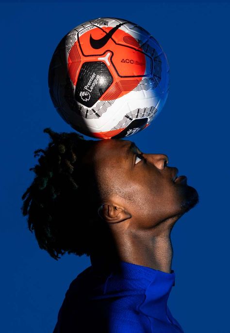 Football Photo Shoot Ideas, Footballer Photoshoot, Soccer Photoshoot Ideas Men, Soccer Media Day Poses Men, Football Sports Photography, Senior Soccer Photoshoot, Soccer Photography Ideas, Soccer Studio Photography, Soccer Photo Poses