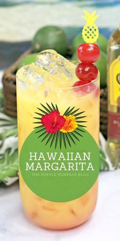 Hawaiian Margarita, Strawberry Lemon Blondies, Tropisk Fest, Lemon Blondies, Cocktail Margarita, Hawaiian Cocktails, Traditional Margarita, Liquor Drinks, Margarita Cocktail