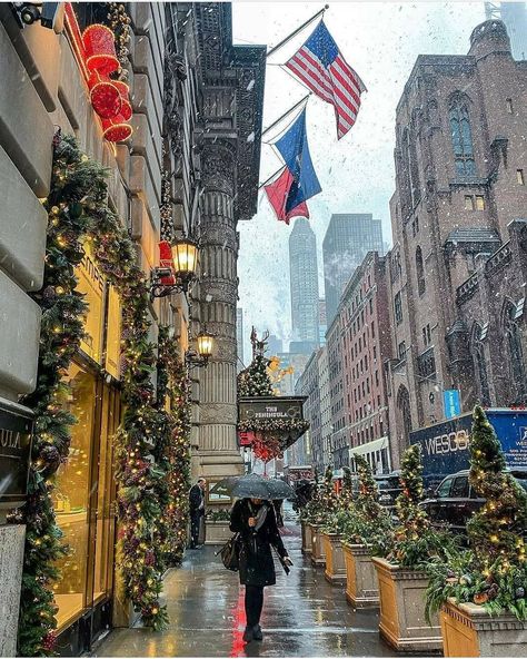 Nex York, New York Christmas Time, New York Noel, New York In December, New York Christmas Aesthetic, Nyc In December, Christmas Nyc, New York City Christmas, Winter Nyc