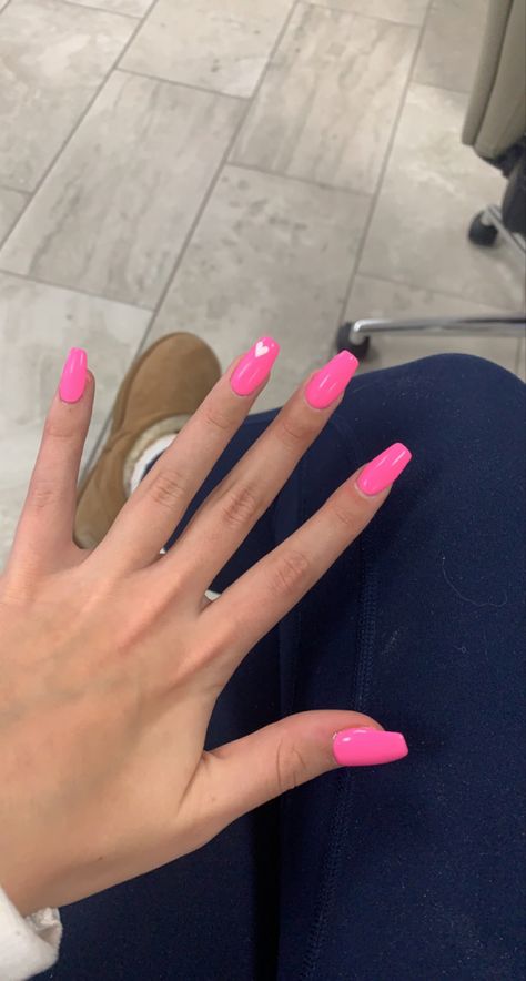 pink. hearts. valentine’s day nails Pretty Nails Classy, Nail Goals, 2024 Nails, Nails Classy, Summery Nails, Doodle Ideas, Short Square Acrylic Nails, Really Cute Nails, Pink Vibes