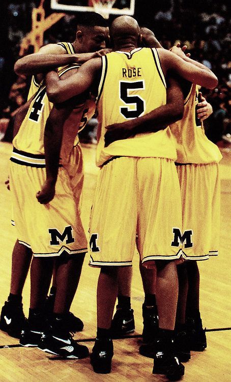 My Sports Obsession Michigan Wolverines Tumblr, Michigan Wolverines Basketball, Fab 5, Maize And Blue, Wolverines Football, Michigan Sports, Fab Five, Michigan Football, Basketball Photography