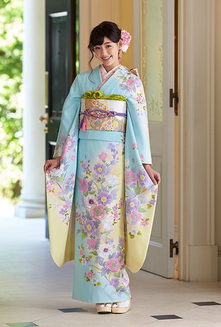 Kimono Traditional, Japanese Traditional Clothes, Japanese Traditional Clothing, Cute Kimonos, Japanese Costume, Japanese Traditional Dress, Traditional Japanese Kimono, Kimono Japan, Yukata Kimono