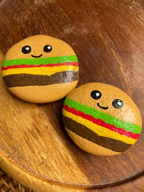 Orange Painted Rocks Ideas, Paint Rock Ideas Easy, Gnomes Rock Painting Ideas, Easy Cute Rock Painting Ideas, Ideas For Stone Painting, Cute Rocks Painted Ideas, Creative Rock Painting, Painting Small Rocks Ideas, Pet Rock Ideas Diy