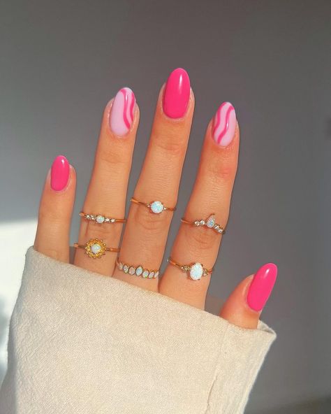 50+ Insanely Cute Spring Nail Designs To Try Out Round Nail Ideas Summer, Simple Almond Nails Pink, Fun Nail Ideas Almond Shape, Dip Nails Design Ideas, Nail Ideas Designs Simple, Easy Summer Nails To Do At Home, Summer Nail Simple, Gel Nail Inspiration Short, Gelnagels Ideas