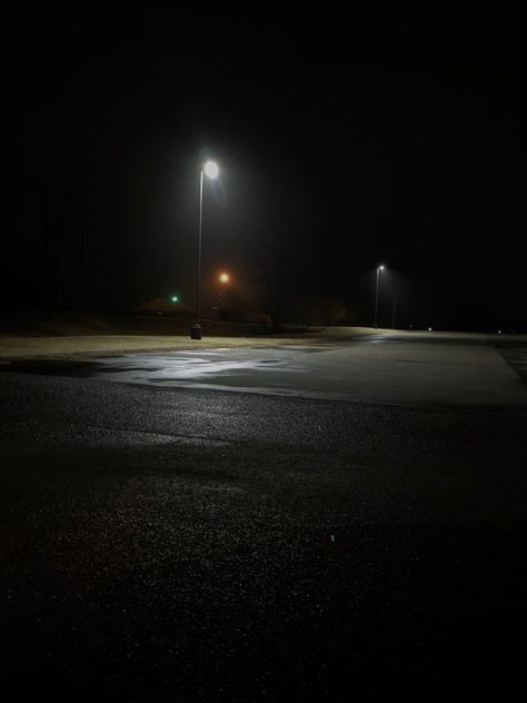 #scary #empty pc:@zavery_s on insta Aesthetics Of Emptiness, Empty City Aesthetic, Empty Aethstetic, Empty Parking Lot, Niche Aesthetic, Scary Night, Empty Road, Bios Para Instagram, Huge Dogs