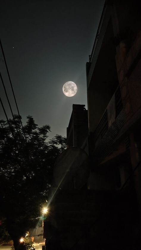 Moon Nature, Natural Moon Pictures, Full Moon Snap, Moon Pics Night Real, Moon Pictures Night, The Moon Aesthetic, Picture Of Moon, Full Moon Aesthetic, Moon Snap