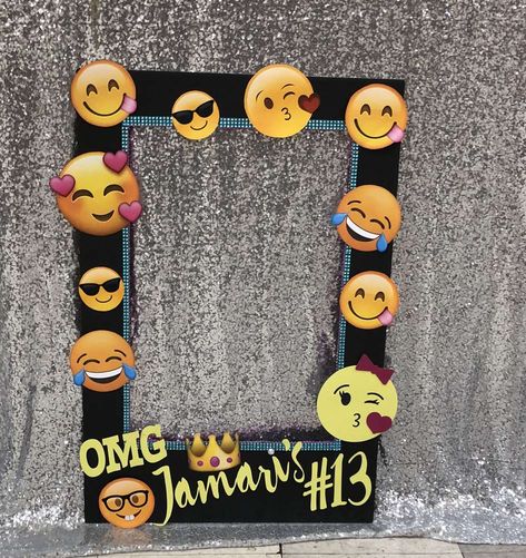 Selfie Party Ideas Birthdays, Emoji Decoration Ideas, Emoji Birthday Party Ideas Decoration, Emoji Themed Birthday Party, Emoji Party Ideas Decoration, Photo Both For Party, Girls Emoji Birthday Party, Emoji Party Ideas, Diy Birthday Party Ideas