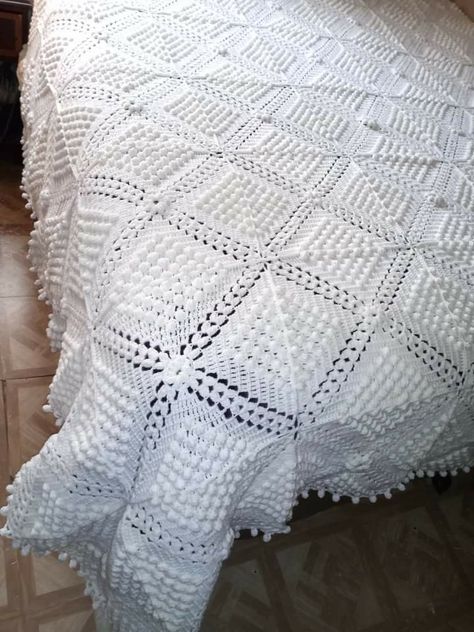 Crochet White Blanket, Beautiful With A Stylish Design!! Crochet Bedsheets, Virkning Diagram, Crochet Blanket Diy, Crochet Blanket Tutorial, Crochet Baby Sweaters, Crochet Bedspread Pattern, Crochet Bedspread, Haken Baby, Crochet Quilt