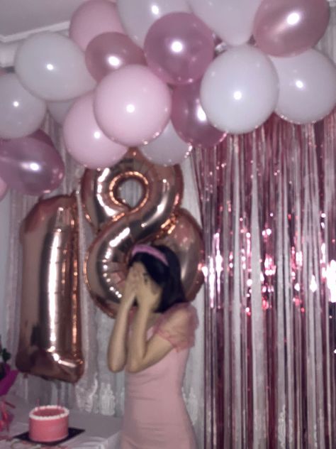 Debut Decorations 18th Diy Pink, Pink Decor Birthday Party, 18th Birthday Decorations Aesthetic, 18th Birthday Design Decoration, Pink Birthday Inspo Aesthetic, 18th Birthday Aesthetic Decorations, Aesthetic Bday Party Decor, Cute Booth Design, Light Pink Themed Birthday Party