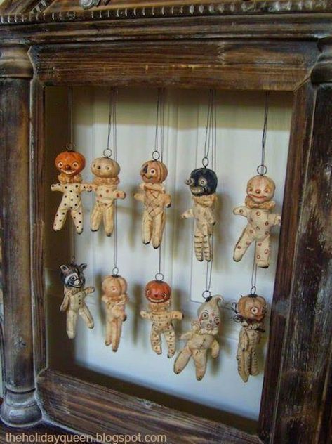 Halloween Prop, Dekorasi Halloween, Vintage Halloween Decor, Ornaments Ideas, Halloween Folk Art, Vintage Halloween Decorations, Halloween Doll, Fete Halloween, Theme Halloween