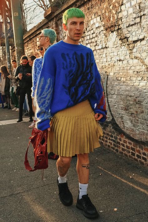 Guys In Skirts, Men Fashion Week, Gender Fluid Fashion, Genderless Fashion, Man Skirt, Trendy Boy Outfits, Queer Fashion, Skirt Trends, Mens Fashion Week