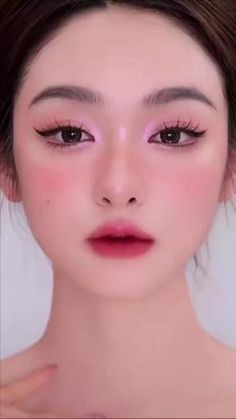 Douyin Makeup Filipino, Korean Eye Makeup Brown, Douyin Graduation Makeup, Douyin Wedding Makeup, Simple Korean Eye Makeup, Douyin Wedding, Korean Eye Makeup Natural, Doujin Makeup Trend Tutorial, Eye Makeup Tutorial Korean