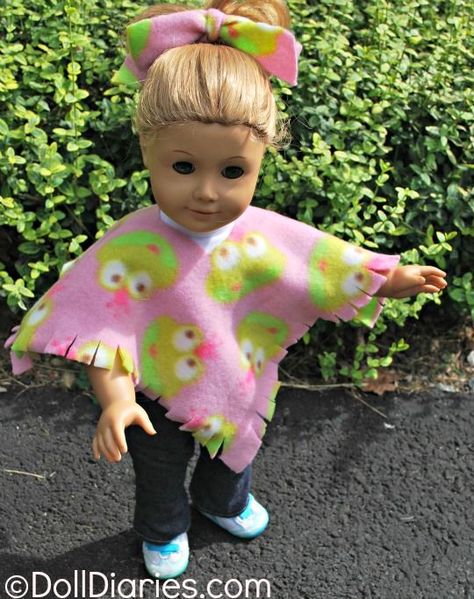 10 No Sew American Girl Doll Clothes - My List of Lists No Sew Fleece Poncho, Poncho Diy, Sew Blankets, Sew Doll, No Sew Fleece, Fleece Poncho, American Girl Diy, Doll Items, American Girl Doll Diy