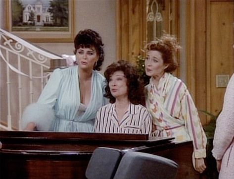 Dixie Carter, Annie Potts, Delta Burke, 80s Kids, Classic Tv, Nanny, Designing Women, Growing Up, Royalty