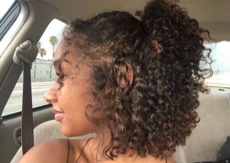 Chin Length Hairstyles For Curly Hair, Health Curly Hair, Unbraided Hair Style, Short Curly Hair 3b 3c Hairstyles, Neck Length Curly Hair, Shoulder Curly Hair, 3c Hairstyles Shoulder Length, Hair Colour For Curly Hair, Curly Hair Half Up