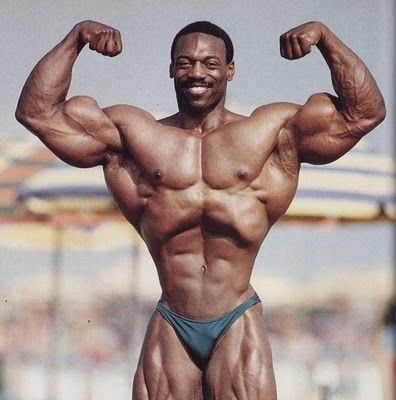 Body Builders, Vacuum Pose, Arnold Schwarzenegger Bodybuilding, Schwarzenegger Bodybuilding, Retro Fitness, Black Muscle Men, Bodybuilding Pictures, 남자 몸, Bodybuilders Men