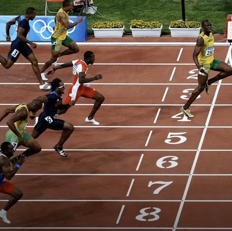 The photo’s cheeky caption instantly went viral. Memes Twitter, Manchester United Fans, Beijing Olympics, Olympic Gold Medals, Running Track, Usain Bolt, Latest Sports News, Sports Photos, How To Run Faster