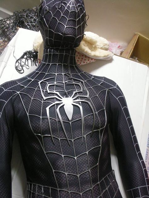 Spider-Man 3 Symbiote movie replica suit | RPF Costume and Prop Maker Community White Spider Man Suit, Black And White Spiderman Suit, Venom Suit Spider Man, Black Spider Man Suit, Spiderman Costume Men, Spider Man Symbiote Suit, Black Spider Suit, Black Spiderman Suit, Spider Man Black Suit