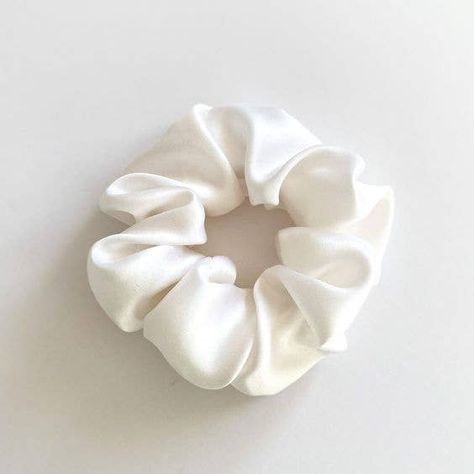 Cute Hair Scrunchies, White Silk Scrunchie, Silk Hairband, Hair Ups, Scrunchies White, Fame Clothes, Cute Hair Ties, Silk Hair Ties, Silk Hair Tie