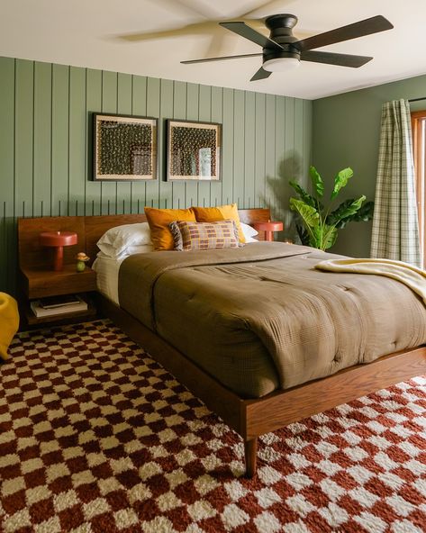 Maine Cabin Green Guest Room — Renovation Husbands 1950s Interior Design Bedroom, Mid Century Cottage Bedroom, Unique Guest Bedroom, 70s Green Bedroom, Masculine Cottage Bedroom, Green Cabin Interior, Green Mcm Bedroom, Green Mid Century Bedroom, Midcentury Bedroom Ideas Master