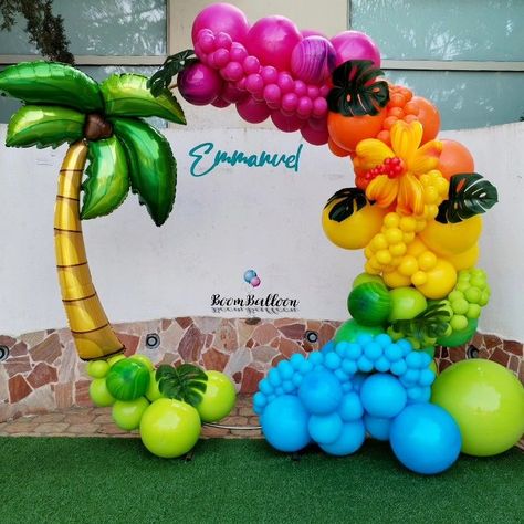 Pool Party Ideas Pool Theme Balloon Garland, Tiki Balloon Arch, Hawaian Party Decor, Summer Party Balloon Decor, Dominican Republic Decorations Party, Hawaii Balloon Garland, Beach Birthday Backdrop, Hawaiian Theme Balloon Arch, Hawaii Balloon Arch