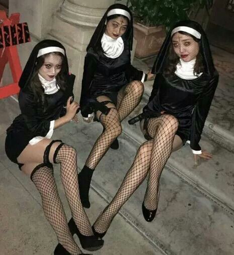 Nun Halloween Costume, Nun Halloween, Aesthetic Horror, Badass Halloween Costumes, Ragazza Gangsta, Kostuum Halloween, Hot Halloween Outfits, Gothic Emo, Haloween Costumes