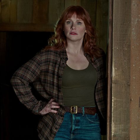 claire dearing Wizard Of Oz, Other Outfits, Jurassic World Claire, Claire Dearing, Bryce Dallas Howard, Smells Like Teen Spirit, Jurassic Park World, Jurassic World, Jurassic Park
