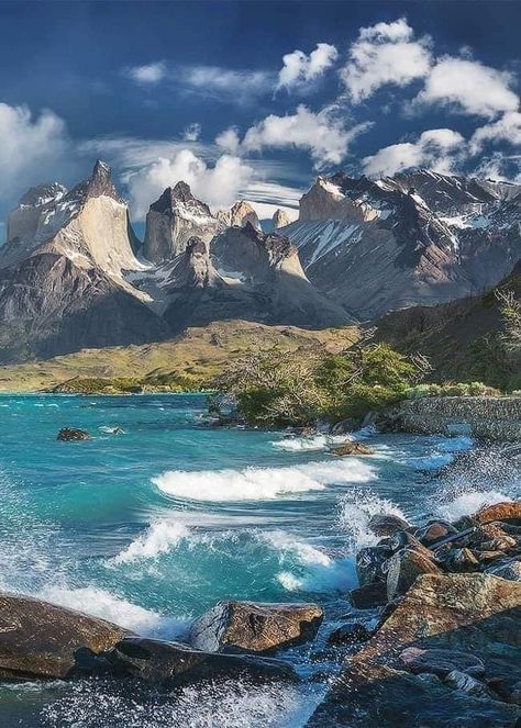 Torres Del Paine National Park, Amazing Nature, Patagonia Chile, Chile Travel, Exotic Places, Travel South, South America Travel, Jolie Photo, Nature Travel