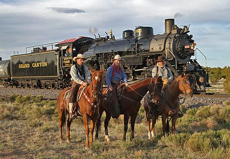 Grand Canyon Train | My Best Tips for Visiting the Grand Canyon's South Rim with Kids ... Grand Canyon Vacation, Usa Holiday, Grand Canyon Railway, Visiting The Grand Canyon, Grand Canyon South Rim, Arizona City, Trip To Grand Canyon, Scenic Railroads, Train Tour