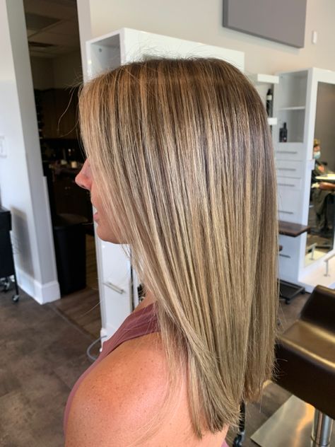 Balayage, Light Brown Hair With Highlights Mid Length, Blonde Highlights On Brown Hair Mid Length, Highlighted Mid Length Hair, Blonde Highlights With Caramel Lowlights, Streaky Highlights Blonde, Mid Length Hair Brown With Highlights, Highlights Light Brown Hair Straight, Mid Length Honey Blonde Hair