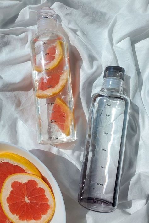 6 HEALTH BOOSTING DETOX WATER RECIPES | CLEAN GIRL AESTHETIC Detox Waters, Infused Water, Water Drinking Aesthetic, Drink More Water Aesthetic, Drinking Water Aesthetic, Water Bottle Aesthetic, 2023 Board, 2023 Goals, Water Aesthetic